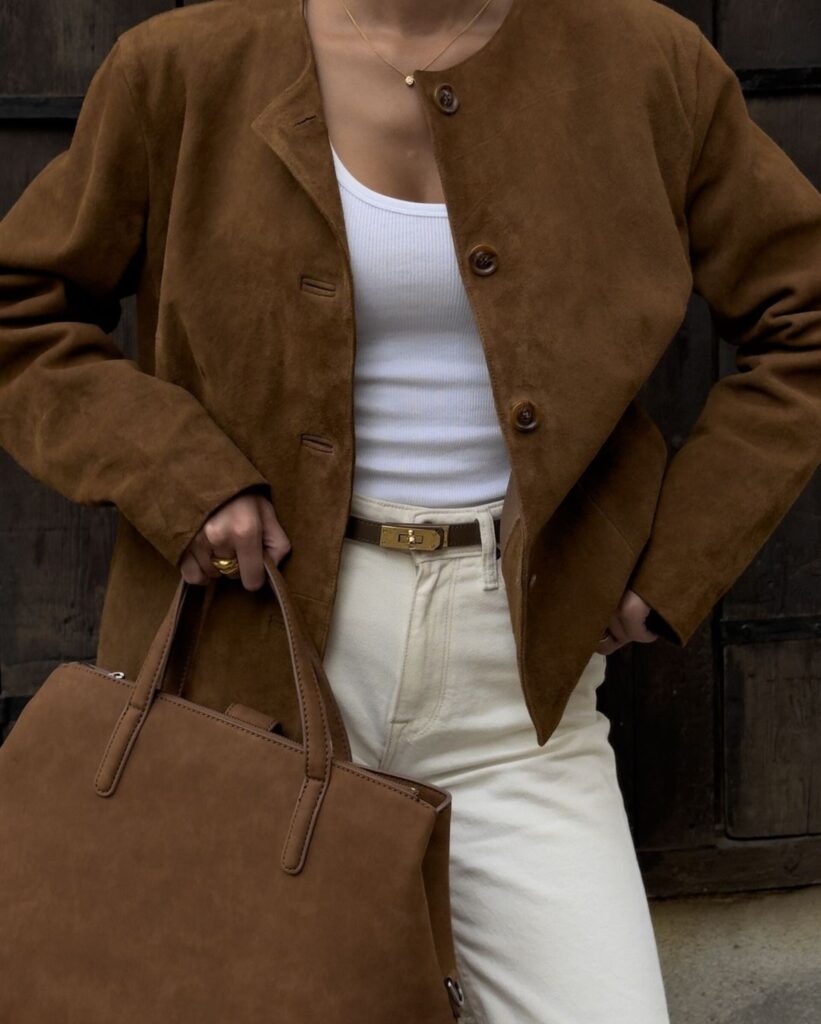 З чим носити трендову замшеву куртку восени 2024 року