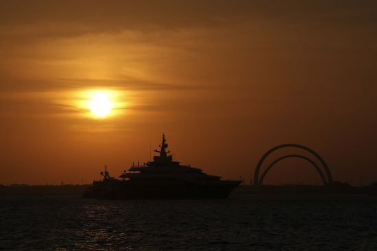 Підозрюваний у мільярдних оборудках з держмайном придбав віллу та яхту за кордоном – розслідування