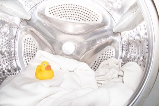 Всього лише один продукт замінить дорогі засоби для виведення плям: свіжий аромат забезпечений