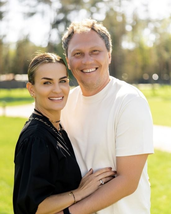 Ексдружина Пятова вперше висловилася про розлучення з футболістом: "Ні з ким не спілкуюся"