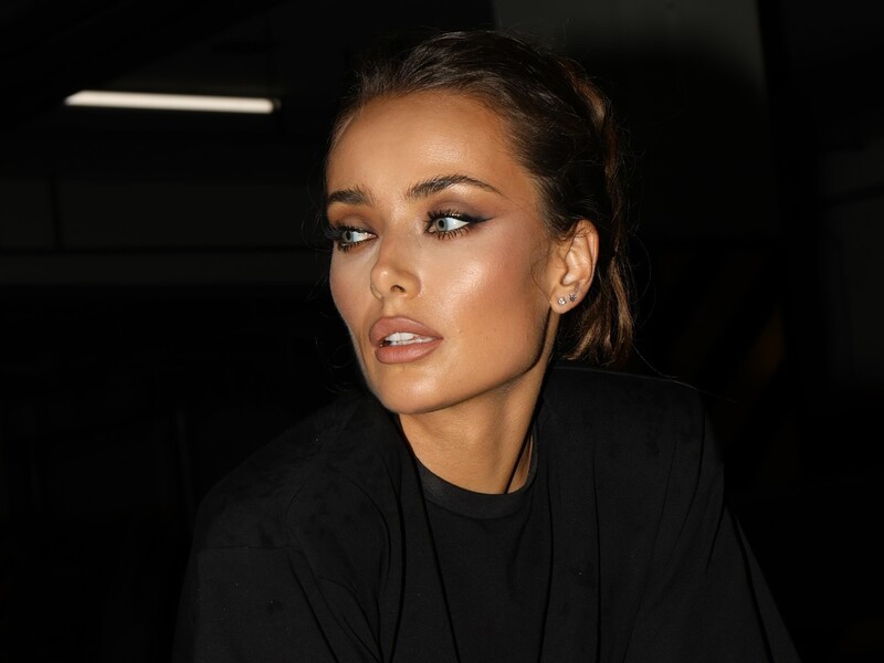 "Деяким людям треба впасти на дно". Мішина відповіла підписниці, як припинити "жерти"