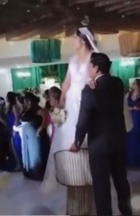 Гостя весілля застрелили, коли наречена готувалася кинути букет – фото