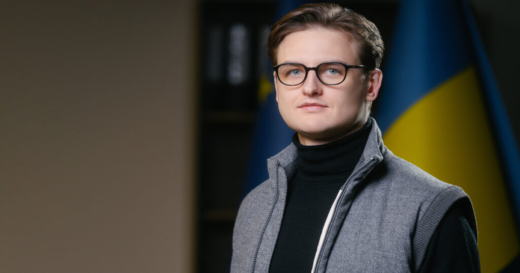 Євген Фаворов: "В країні – вже понад 2 млн сімей без житла. А нас усіх заводять у велику кризу" Євген Фаворов: "В країні – вже понад 2 млн сімей без житла. А нас усіх заводять у велику кризу"