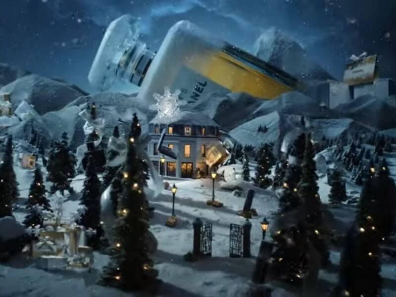 Бренд Chanel у рекламі використав синьо-жовтий дизайн під мелодію Леонтовича "Щедрик". Відео