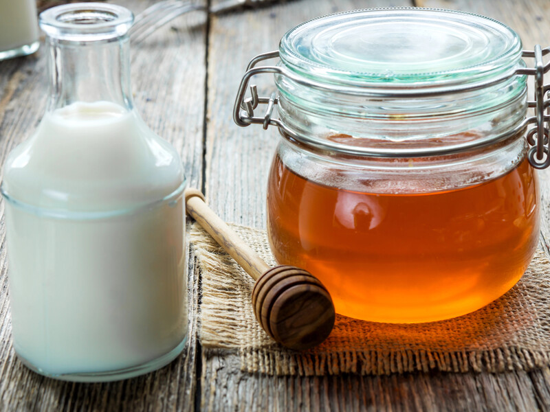 Як молоко й мед впливають на огірки – п'ять корисних городніх хитрощів, про які мало хто знає Як молоко й мед впливають на огірки – п'ять корисних городніх хитрощів, про які мало хто знає