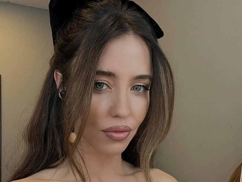 Дорофєєва вперше після розставання возз'єдналася на сцені зі своїм колишнім партнером. Відео Дорофєєва вперше після розставання возз'єдналася на сцені зі своїм колишнім партнером. Відео