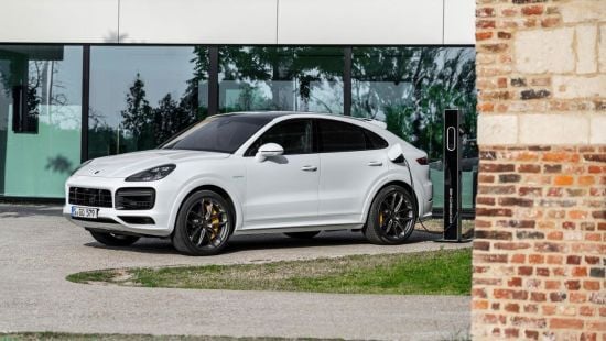 Співробітник ТЦК купив Porsche Cayenne: у декларації вказав суму втричі нижчу за ринкову