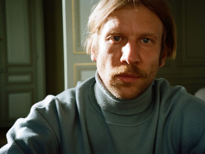 "Інакше навіщо тоді?" Дорн заявив, що виїхав за кордон, щоб не думати про війну