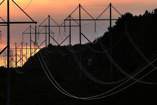 Відключення світла: в обленерго сказали, для яких областей скасовані графіки