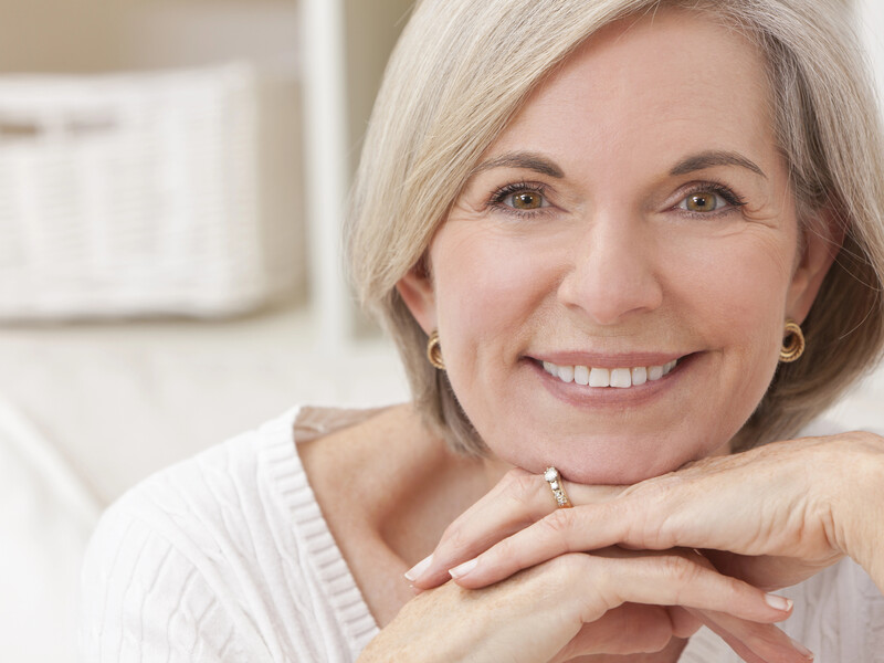 "Мінус 10 років забезпечено". Дизайнер розповів, які відтінки роблять жінку візуально молодшою