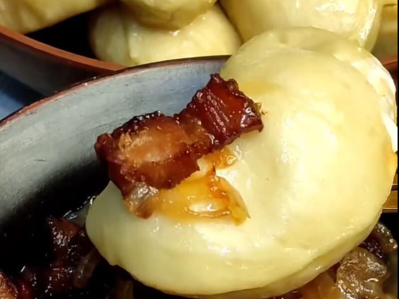 За цим рецептом вареники вийдуть пишними й ситними. Змішайте з борошном ці три інгредієнти За цим рецептом вареники вийдуть пишними й ситними. Змішайте з борошном ці три інгредієнти