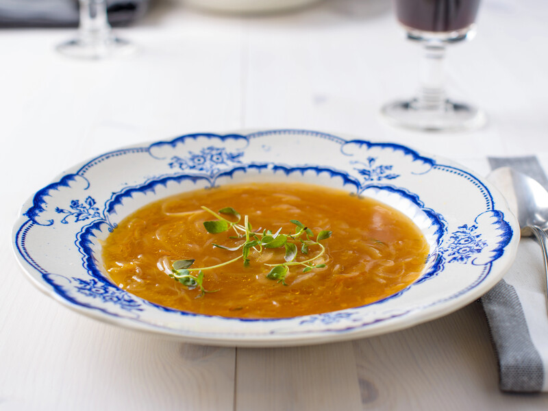 Зробіть це на фінальному етапі приготування – і у вас вийде смачний цибулевий суп Зробіть це на фінальному етапі приготування – і у вас вийде смачний цибулевий суп