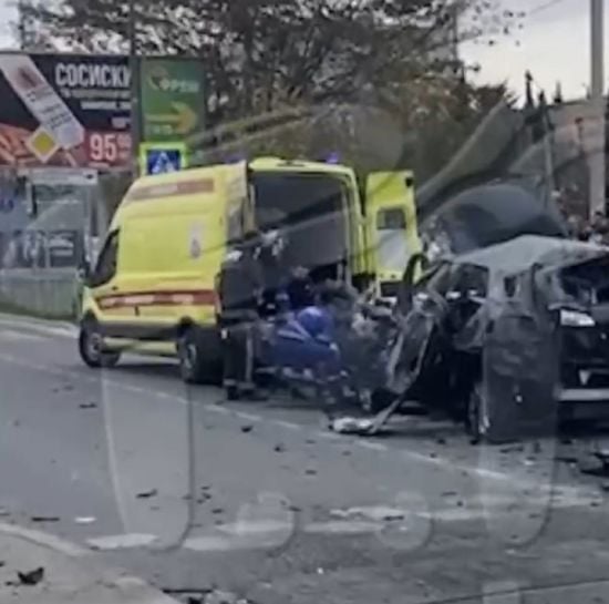 У окупованому Севастополі підірвали автомобіль, у якому міг перебувати капітан ЧФ РФ - ЗМІ