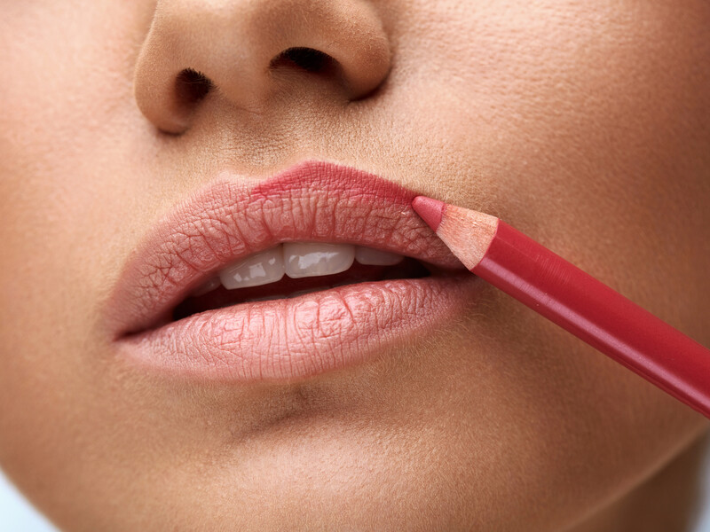 Не фарбуйте губи так, щоб не мати старший за свій вік вигляд. Порада від експертки Не фарбуйте губи так, щоб не мати старший за свій вік вигляд. Порада від експертки