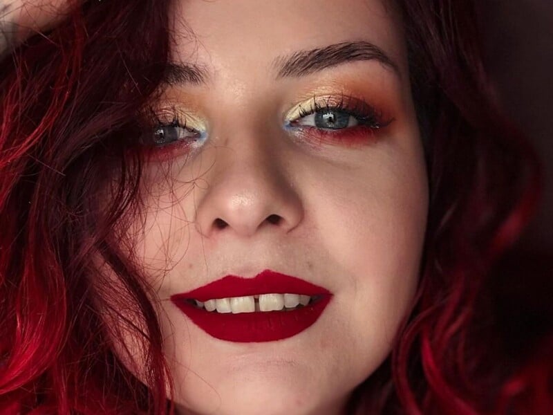 Парамедикиня Пташка розповіла про проблеми зі здоров'ям, через які вживає "снодійне для шизофреніків"