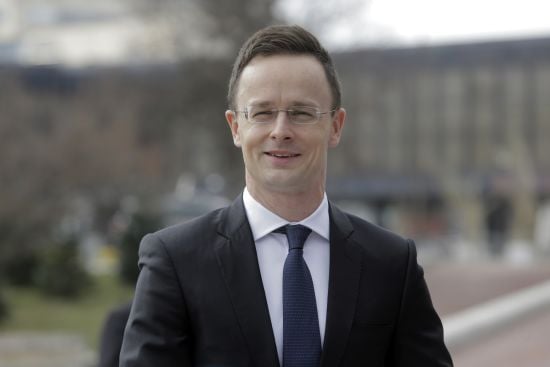 Сійярто розлютився через санкції США проти російського "Газпромбанку"