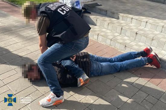 СБУ затримала агента РФ, який наводив дрони на Суми (фото)