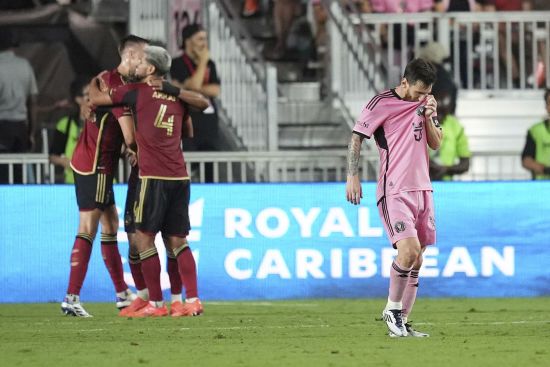 Гол Мессі не врятував: "Інтер" Маямі сенсаційно вилетів у першому раунді плейоф МЛС (відео)