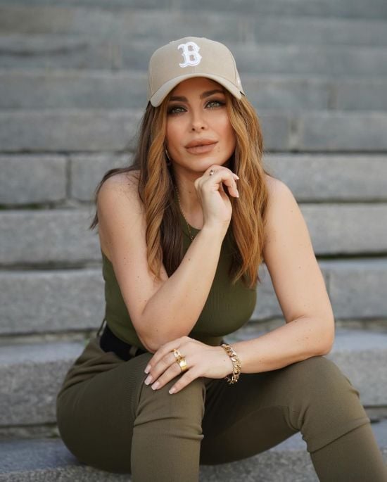 Зрадниці Ані Лорак відмовили в громадянстві РФ: блогер розповів про серйозні проблеми у співачки