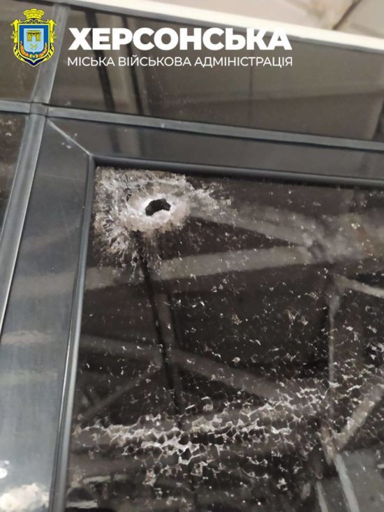 Окупанти знову атакували громадський транспорт у Херсоні (фото)