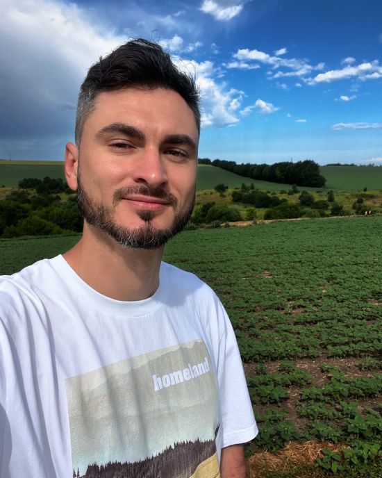 Відомий український ведучий отримав повістку і показався на ВЛК