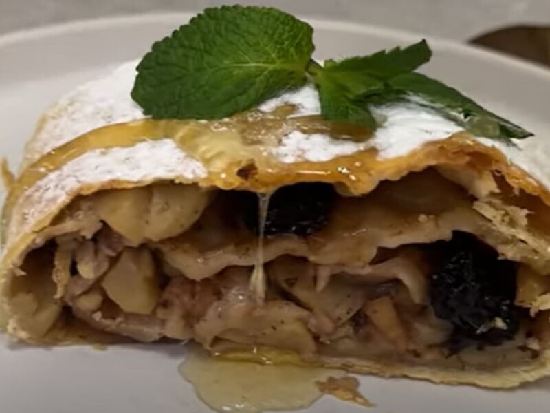 Змішайте це з теплою водою – і штрудель вийде дуже смачним. Рецепт домашнього тіста