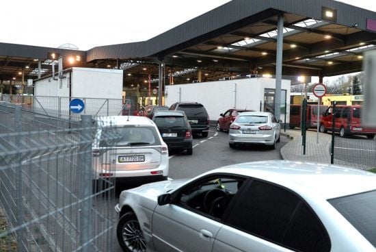 На пункті пропуску на кордоні виникли проблеми: у черзі - сотні авто