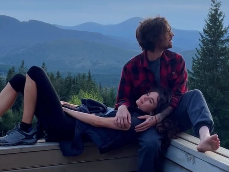 Кацуріна оприлюднила романтичне відео зі своїм бойфрендом. Відео Кацуріна оприлюднила романтичне відео зі своїм бойфрендом. Відео