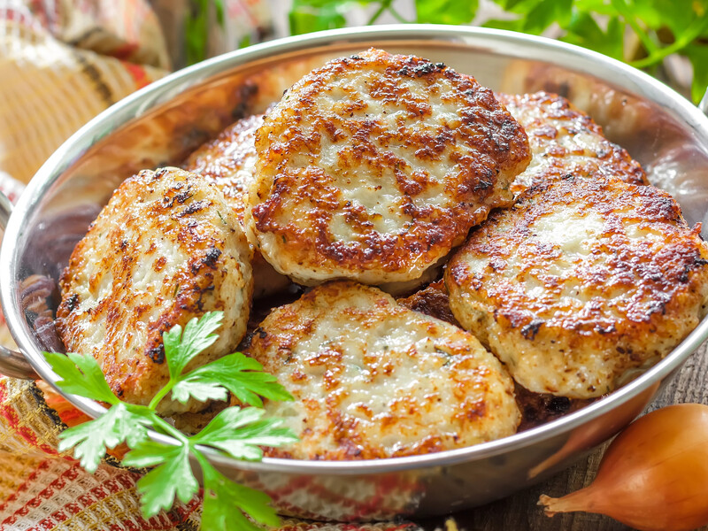 Секрет смачних курячих котлет – додавання цього інгредієнта. Рецепт фаршу Секрет смачних курячих котлет – додавання цього інгредієнта. Рецепт фаршу