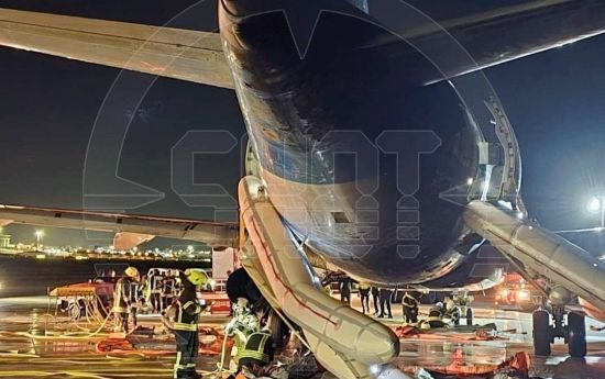 В аеропорту Анталії загорівся російський літак з пасажирами: відео