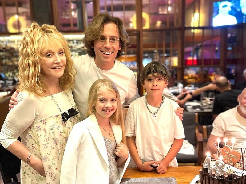 "Чудова фотографія". Галкін показав рідкісне фото їхніх із Пугачовою дітей