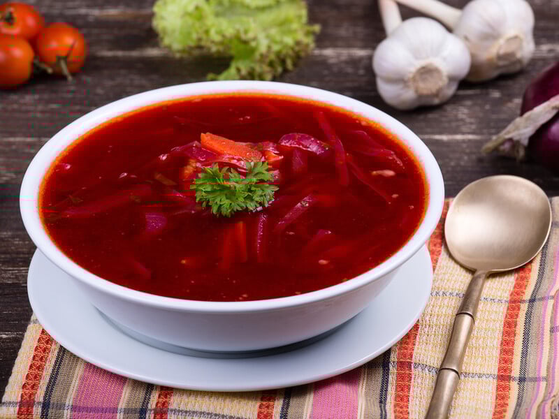 Чотири секрети дійсно червоного борщу – що робити, щоб його колір став рубіновим