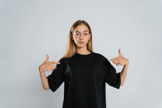 Як прати чорний одяг, щоб потім не довелося відновлювати колір Як прати чорний одяг, щоб потім не довелося відновлювати колір