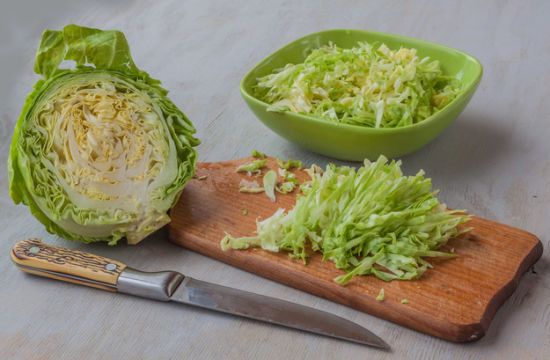 Всього один інгредієнт змінить смак салату з капусти: будете готувати щодня