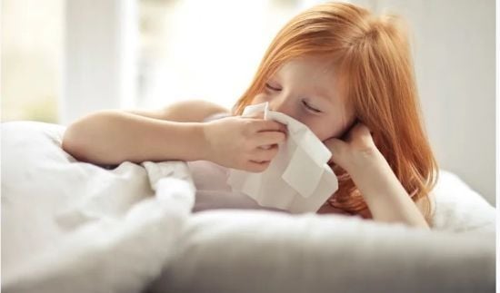 Що сказати, коли людина чхнула замість «Будь здоров!»: правильні варіанти