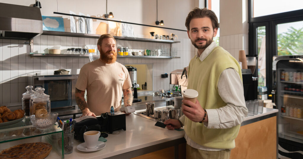 Від рішення до встановлення сонячних панелей за тиждень: досвід українців з використання програм енергетичної стійкості