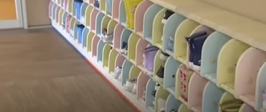 У дитсадку поцупили 18 пар взуття малечі: усі були шоковані, хто виявився крадієм – фото