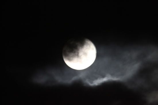 Вчені вперше дослідили зразки ґрунту з темного боку Місяця — ось їхні висновки