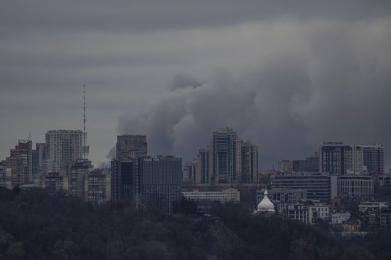 Армія РФ потужно атакувала Київ дронами: що відомо