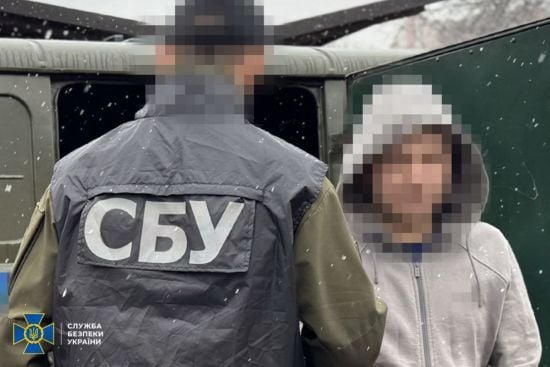 СБУ затримала рецидивістів, які підпалювали об'єкти для російських спецслужб