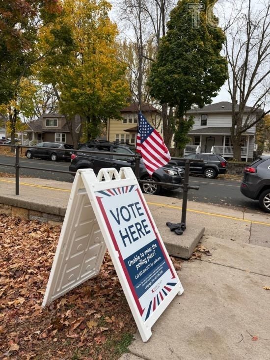 Вибори у США: який вигляд має бюлетень, яким голосують американці (фото)