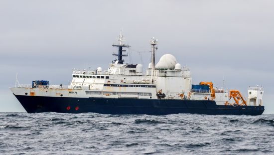Російський розвідувальний корабель шпигував у територіальних водах Ірландії