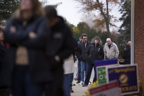 У США закрилися перші дільниці для голосування на виборах президента: хто лідирує