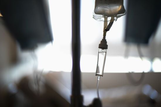 Четверта жертва з багатодітної родини: на Тернопільщині дівчинка отруїлася грибами і померла