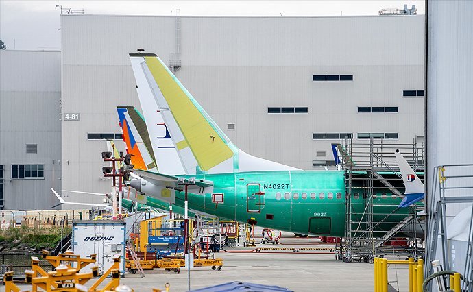 Потенційна катастрофа: які проблеми економіки США показала криза Boeing й Intel