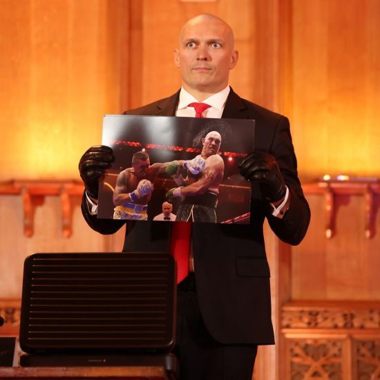 Менеджер Усика назвав потенційного суперника для українця після реваншу з Ф'юрі