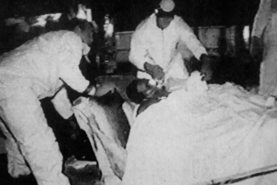 Жінка померла з прикріпленою до дивану шкірою, просидівши на ньому шість років (фото)