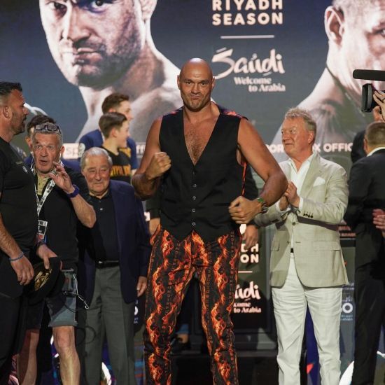 Натякнув на нокаут: Ф'юрі показав, як готується до реваншу з Усиком (відео)