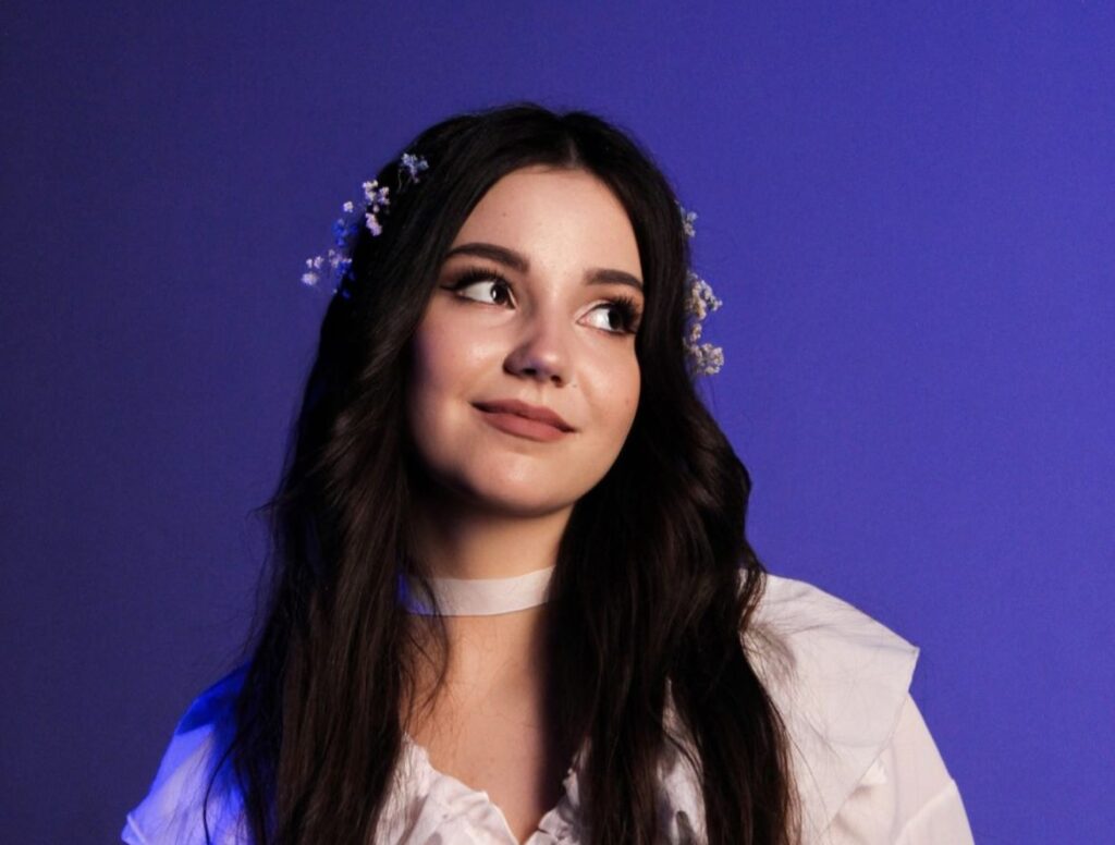 16-річна франківка написала пісню та присвятила її братові, який загинув за Україну