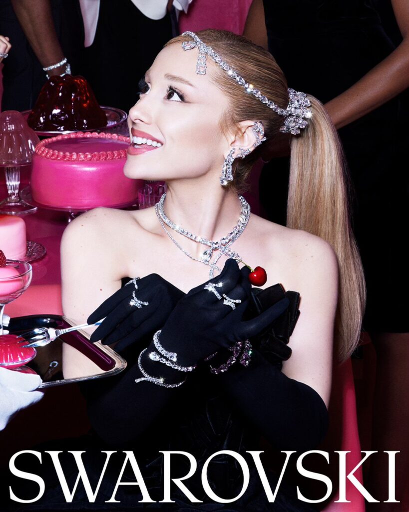 Вечірка мрій: Аріана Гранде в святковій кампанії Swarovski